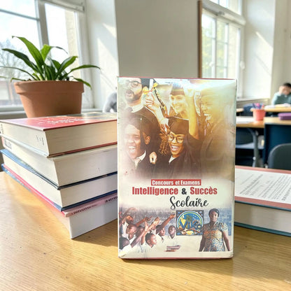 Boite du kit intelligence et succès scolaire posée sur un bureau