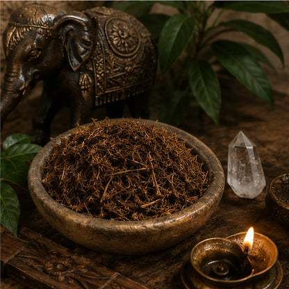 Encens Dhoop Purifiant en mise en scène premium avec éléphant, cristal et lumière de rituel purificateur.