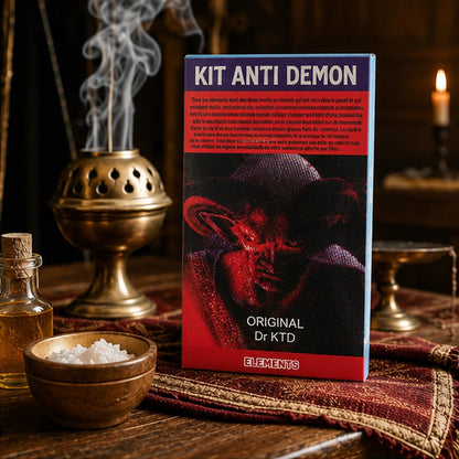 Kit Anti Démon présenté avec encens, sel et huile rituelle dans une scène de purification.
