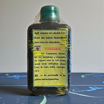 Dos de la bouteille du parfum finance. On peut y lire la notice d'utilisation