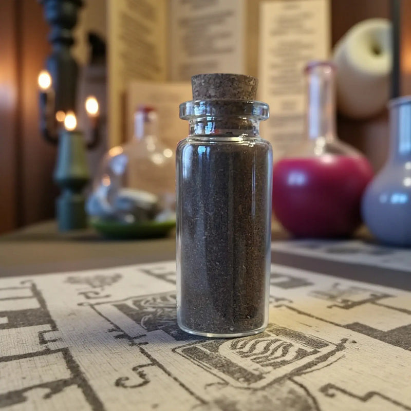 Image d'un flacon de poudre masque posé sur une table